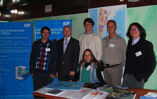 Staff representante del Instituto Geográfico Nacional