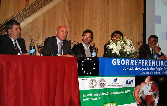 En el acto inaugural de la jornada estuvieron presentes el Director del IGN, Agrim. Sergio Rubén Cimbaro, el presidente de la FADA, Agrim. César M.  Garachico, y el presidente del CFC, Ing. Agrim. Fernando Daniel Nasisi.